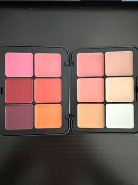 Makeup Forever HD SKIN BLUSH & GLOW PALETTE